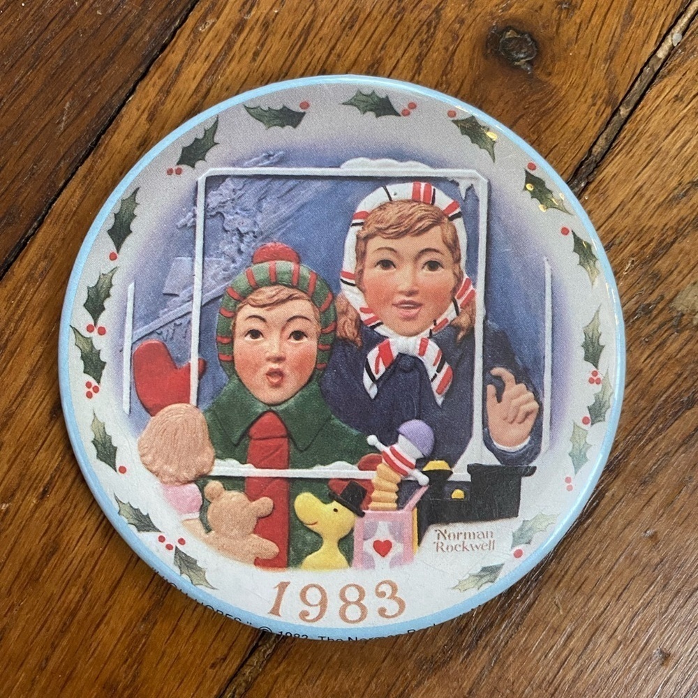 Vintage Norman Rockwell 1983 “High Hopes” Christmas Scene Pin 3”